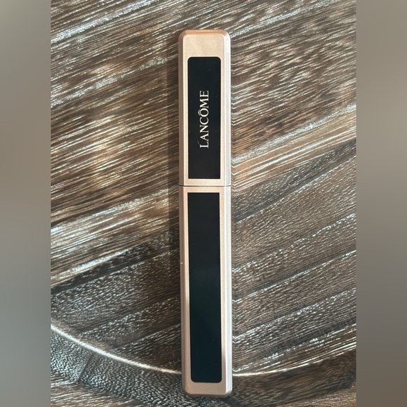 Lancôme Idôle Lash Mascara • Black • Volumizing & Lengthening - Picture 4 of 6